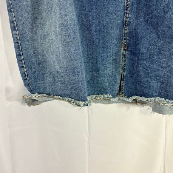 Falls Creek Women's Denim Blue distressed Jean Skirt Size 24 With Pockets - Picture 5 of 5